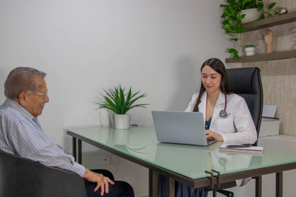 Tratamiento de Neumonía Adquirida en la Comunidad - Dra. Sandra Celaya